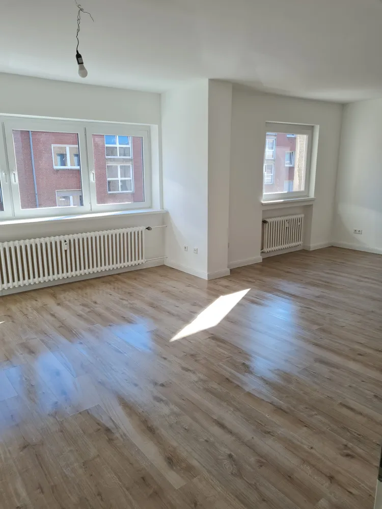 2 Zimmer Wohnung mit 72 m² in Duisburg – Bild 1