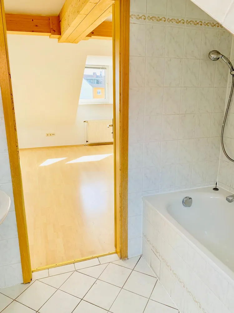 2 Zimmer Wohnung mit 70 m² in Nürnberg – Bild 3