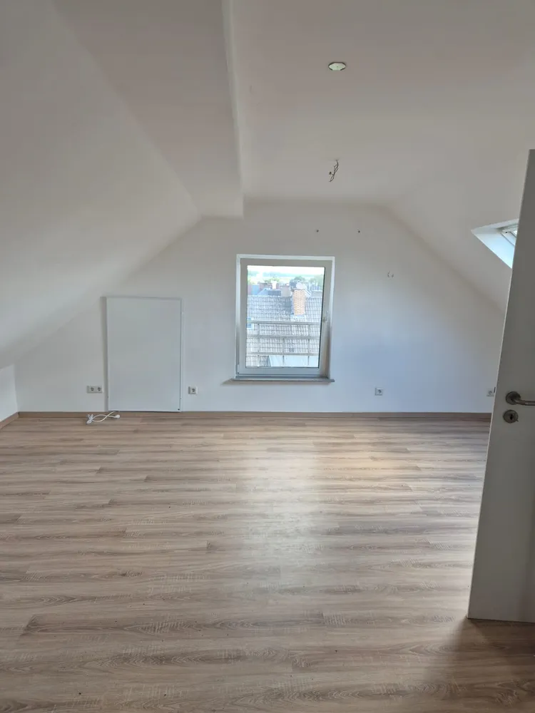 2 Zimmer Wohnung mit 73 m² in Düsseldorf – Bild 3