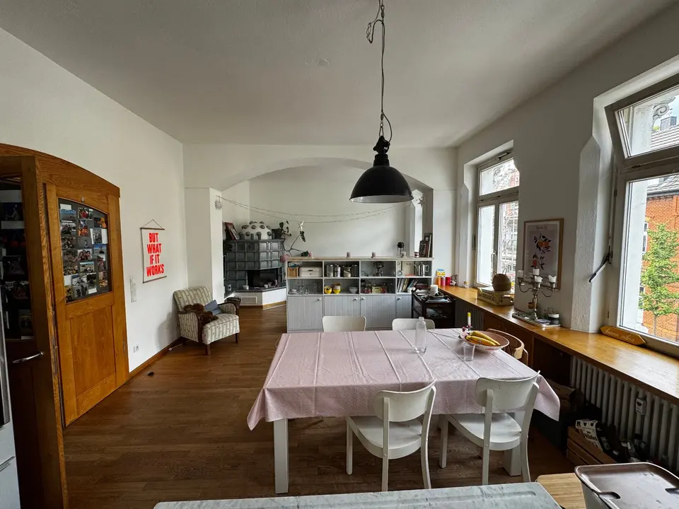 5 Zimmer Wohnung mit 130 m² in Düsseldorf – Bild 1
