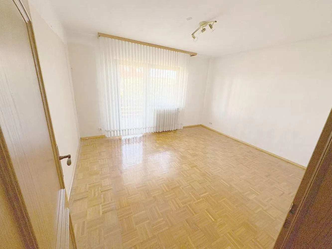4 Zimmer Wohnung mit 1 m² in Karlsruhe – Bild 4