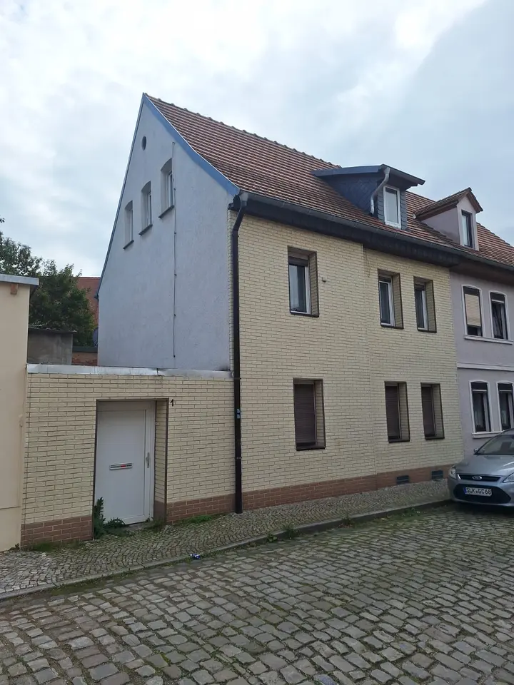 6 room house with 100 m² in Aschersleben – Photo 3