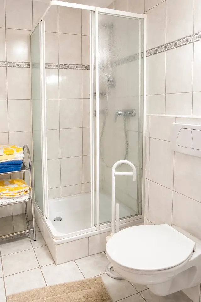 WG-Zimmer mit 50 m² in Langenfeld – Bild 7