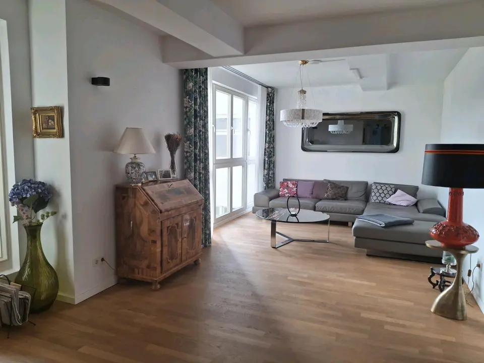 2 Zimmer Wohnung mit 121 m² in Leipzig – Bild 1