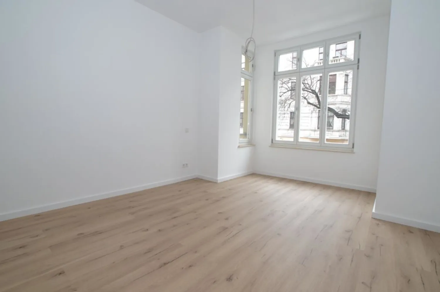 4 Zimmer Wohnung mit 99 m² in Magdeburg – Bild 1