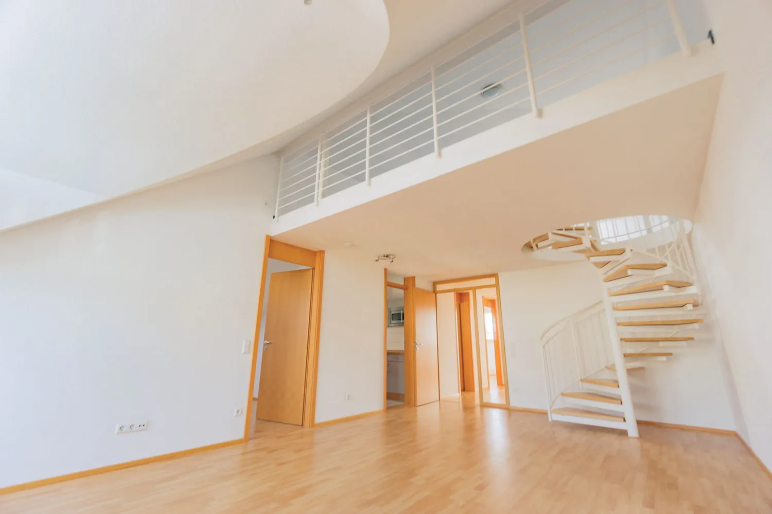4 Zimmer Wohnung mit 100 m² in Stuttgart – Bild 4