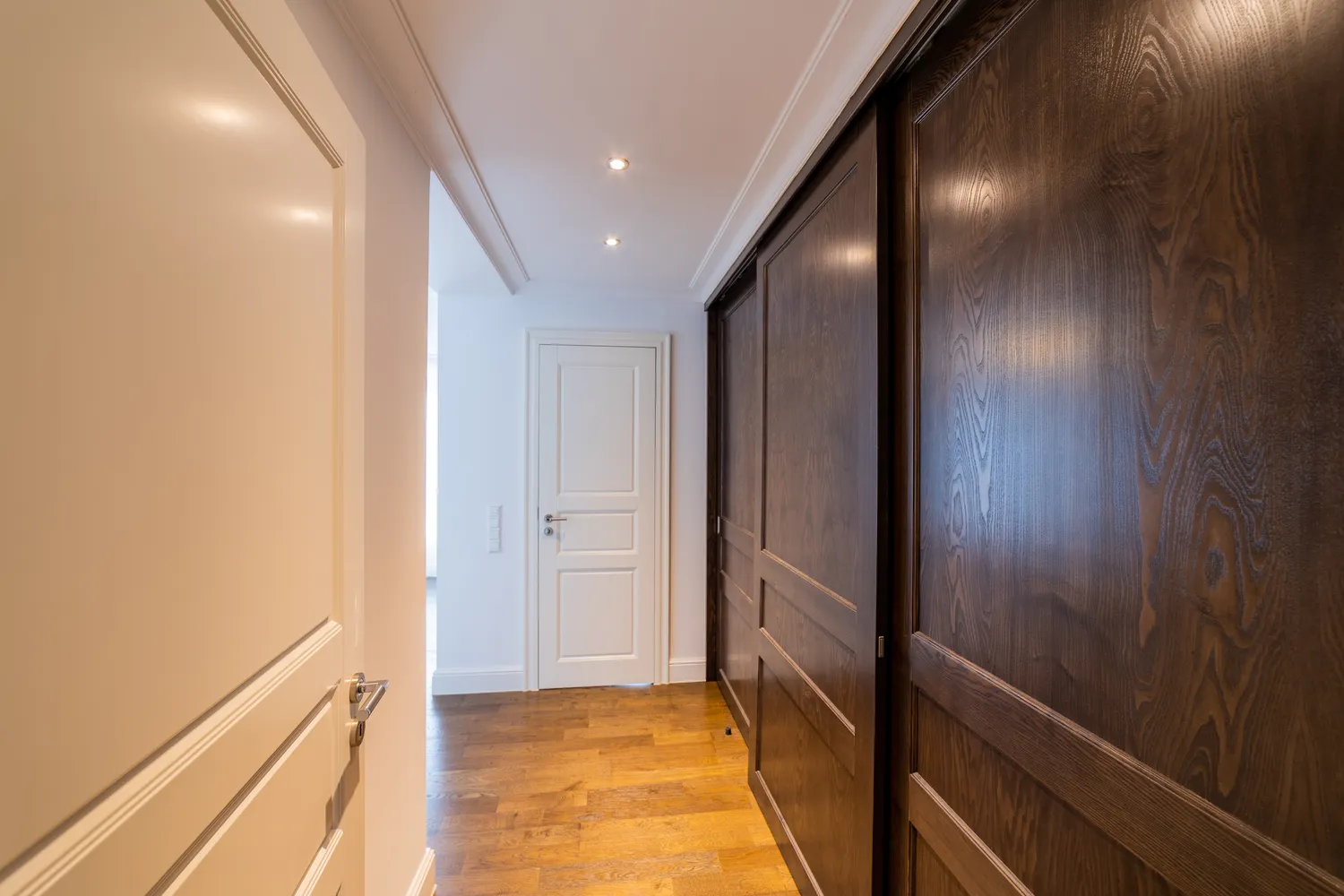 6 Zimmer Wohnung mit 155 m² in Stuttgart – Bild 8