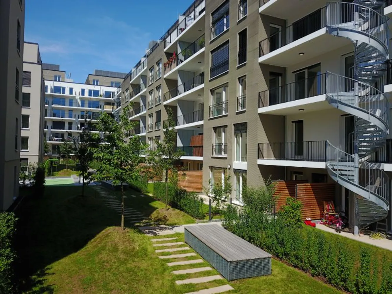 6 Zimmer Wohnung mit 159 m² in Frankfurt am Main – Bild 3