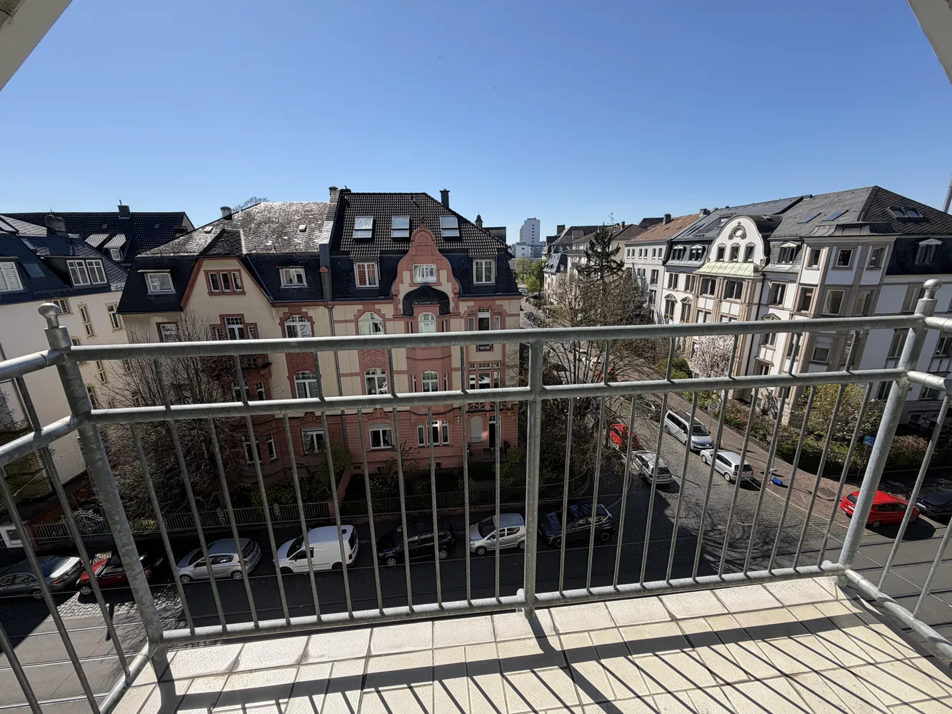 2 Zimmer Wohnung mit 89 m² in Frankfurt am Main – Bild 3