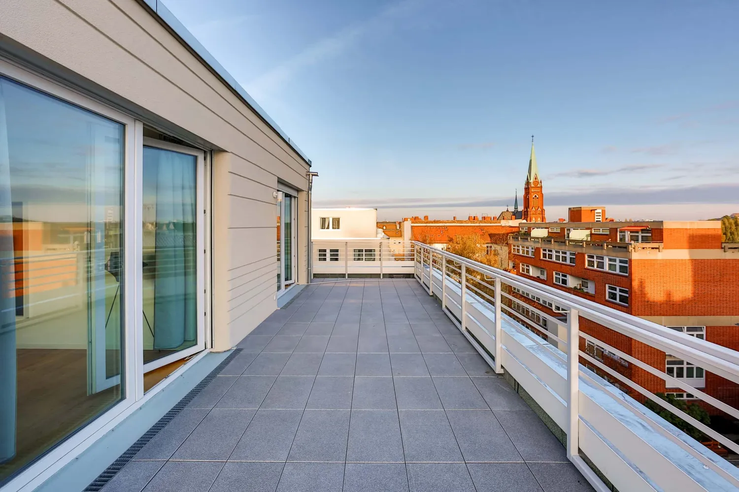 Shared room with 9 m² in Berlin – Photo 3