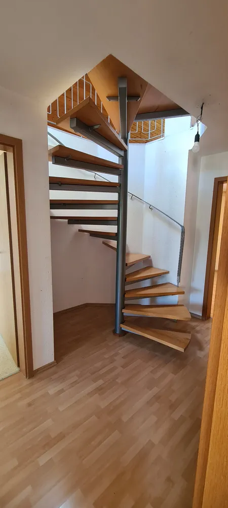 5 Zimmer Wohnung mit 94 m² in Stuttgart – Bild 1