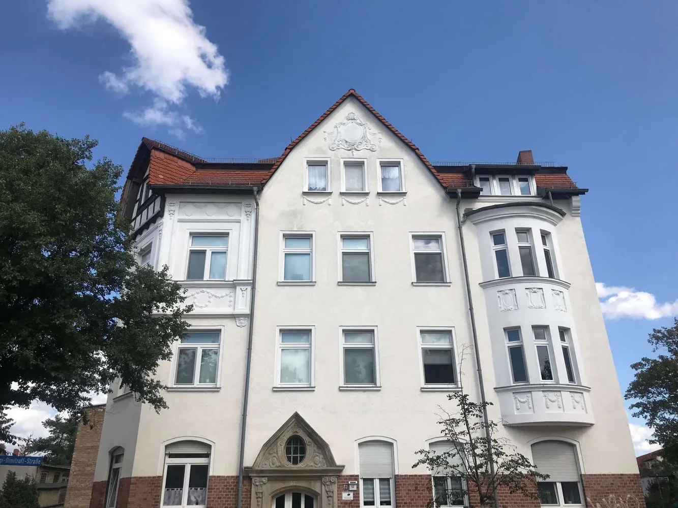 4 Zimmer Wohnung mit 94 m² in Halle (Saale) – Bild 1
