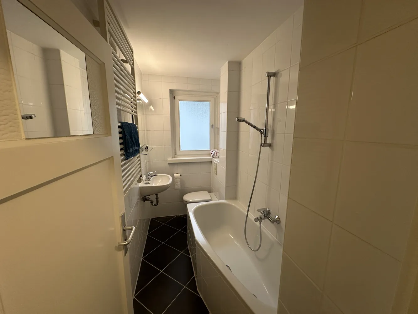 1 room apartment with 30 m² in Darmstadt – Photo 6