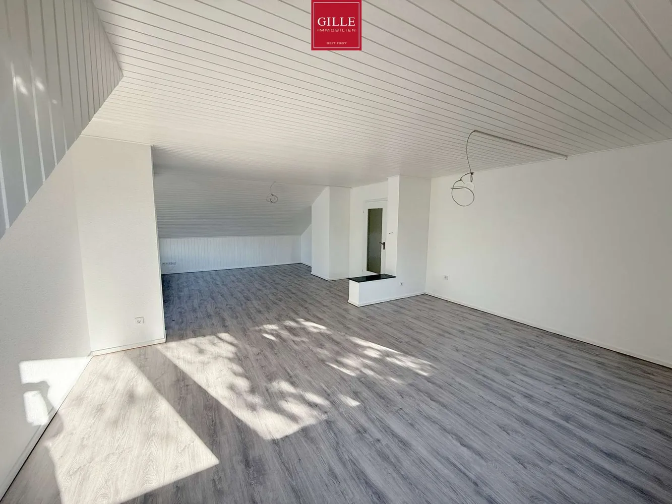 4 Zimmer Wohnung mit 140 m² in Neuss – Bild 3