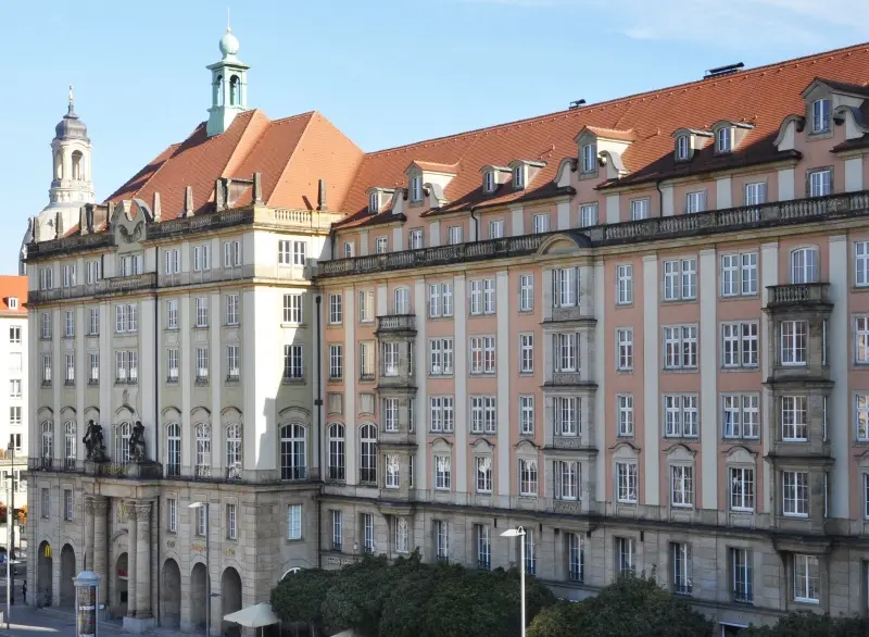 3 Zimmer Wohnung mit 101 m² in Dresden – Bild 1