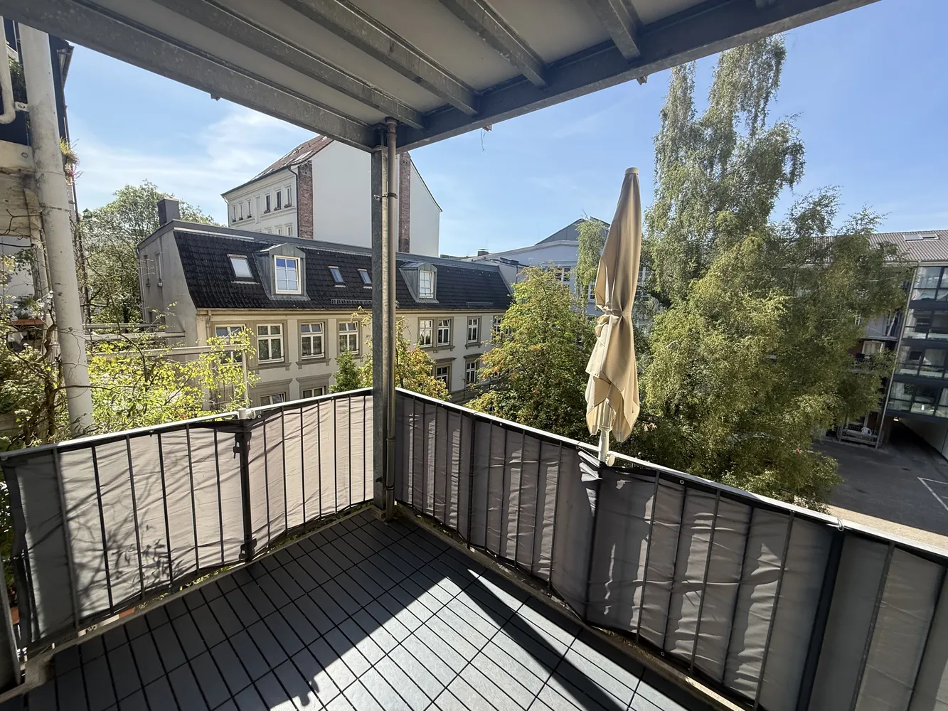 3 Zimmer Wohnung mit 98 m² in Hamburg – Bild 2