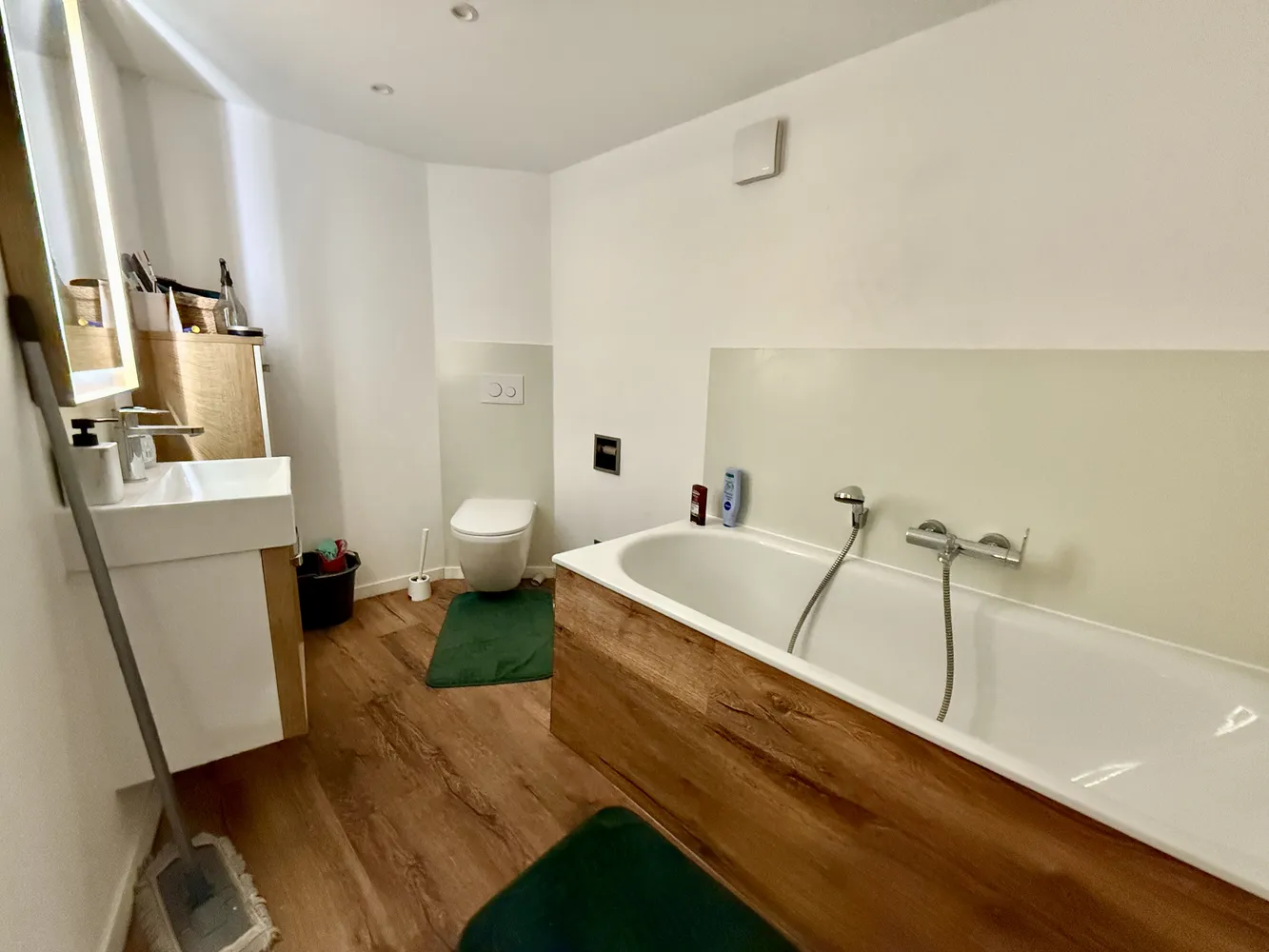 8 Zimmer Wohnung mit 198 m² in Uelzen – Bild 2