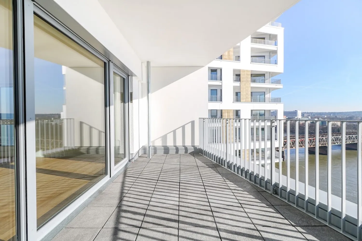 4 Zimmer Wohnung mit 139 m² in Frankfurt am Main – Bild 7