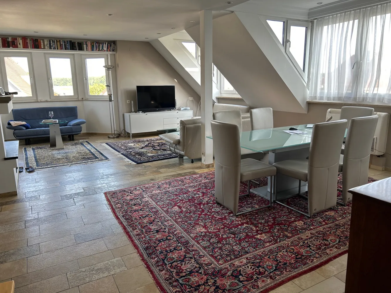 4 Zimmer Wohnung mit 125 m² in Nürnberg – Bild 1