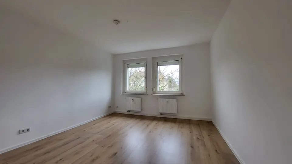 4 Zimmer Wohnung mit 76 m² in Bitterfeld-Wolfen – Bild 2
