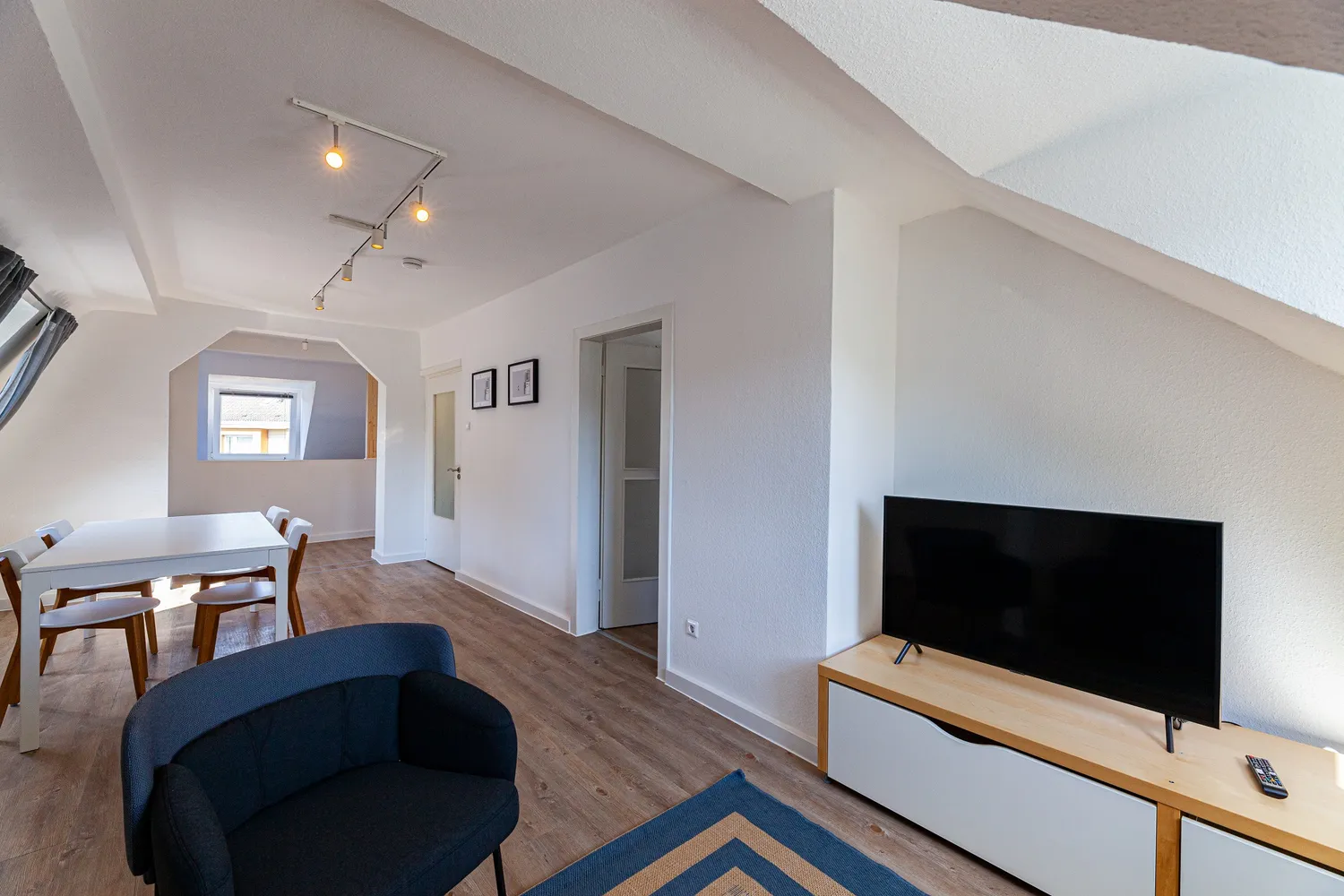 2 Zimmer Wohnung mit 53 m² in Düsseldorf – Bild 2