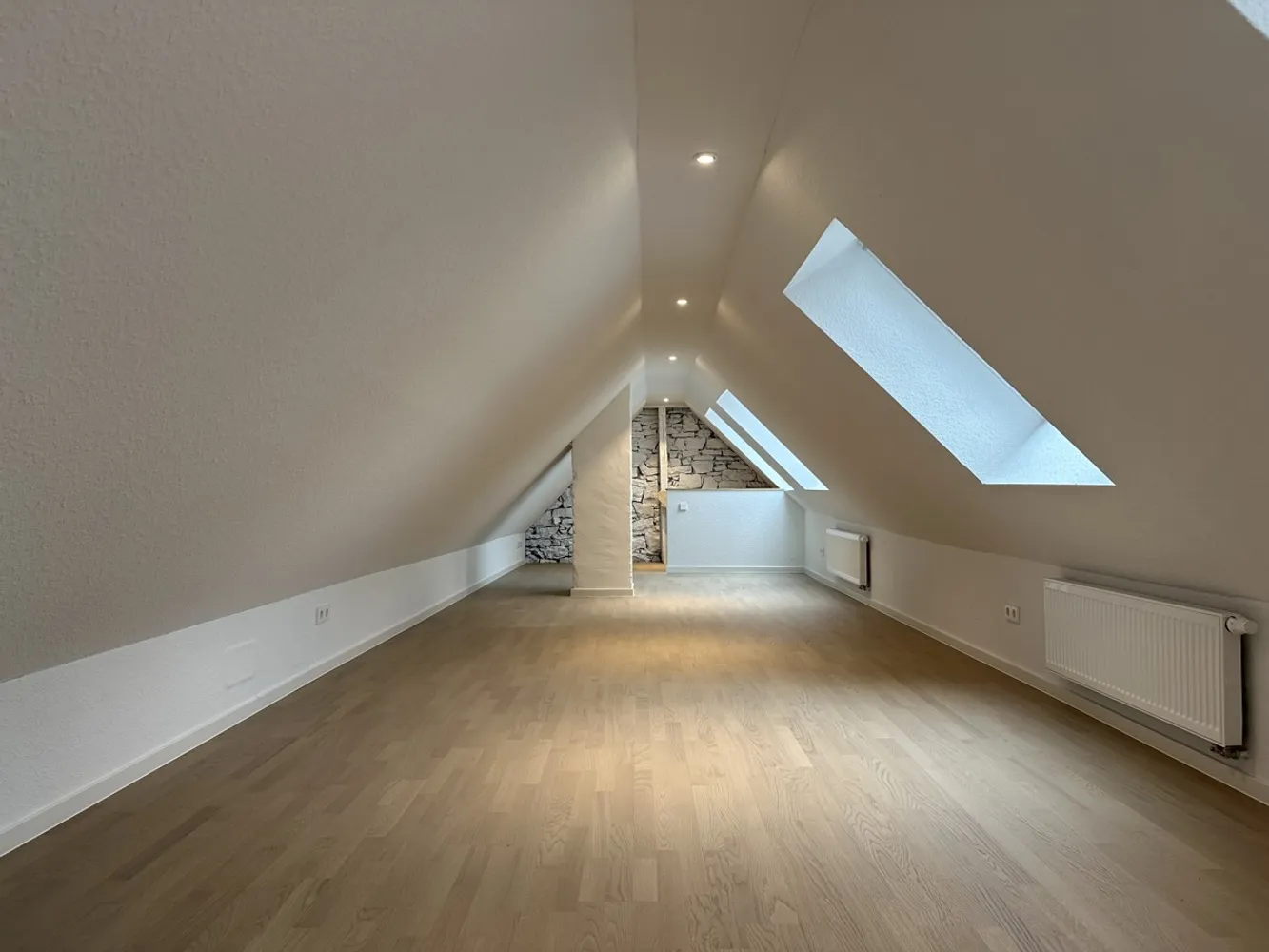 4 Zimmer Wohnung mit 110 m² in Karlsruhe – Bild 2