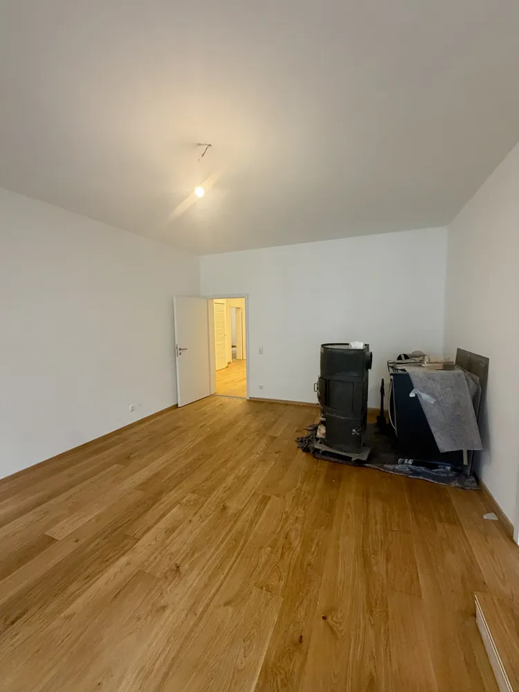 4 Zimmer Wohnung mit 120 m² in München – Bild 3