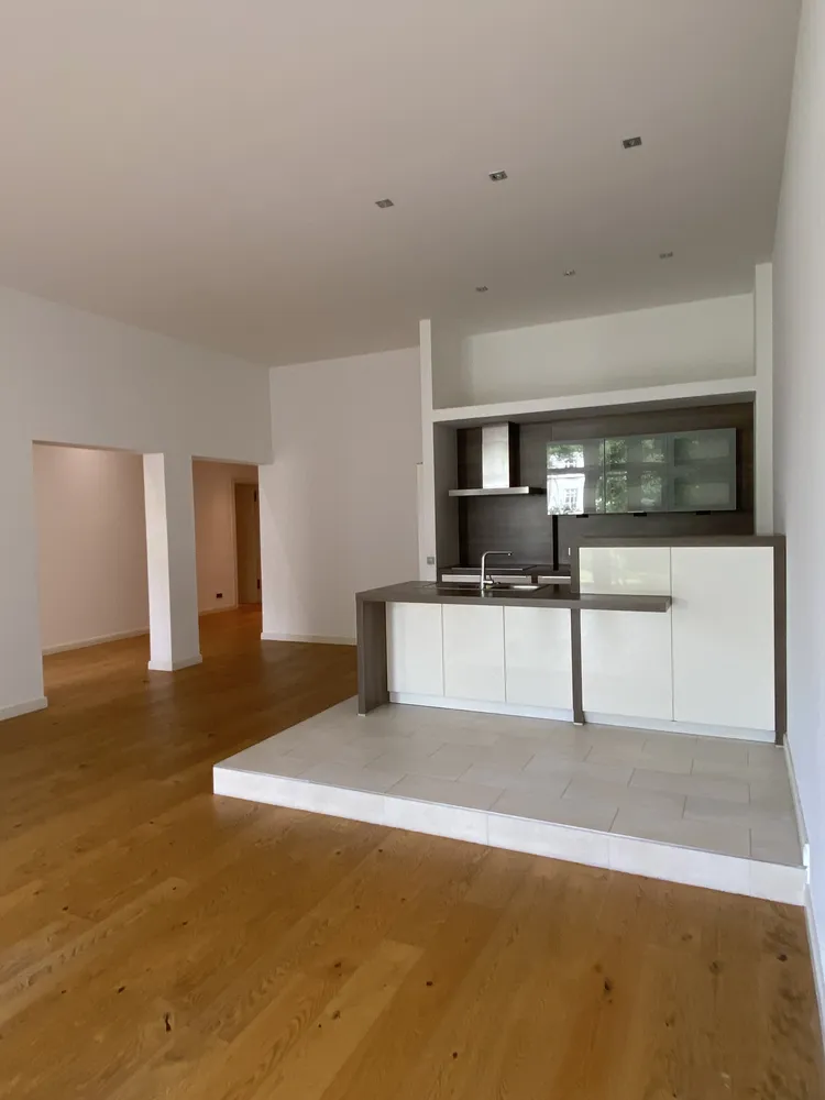 4 Zimmer Wohnung mit 212 m² in Hamburg – Bild 4