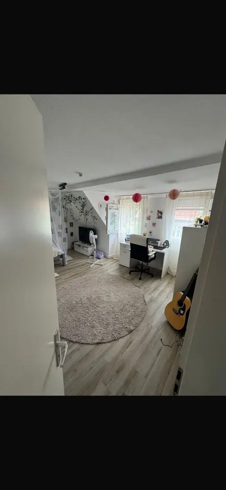 8 Zimmer Wohnung mit 181 m² in Nürtingen – Bild 3