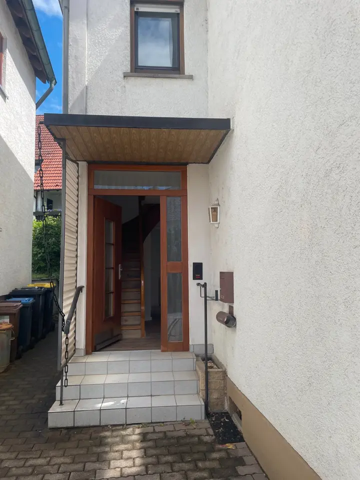 4 Zimmer Wohnung mit 112 m² in Metzingen – Bild 2
