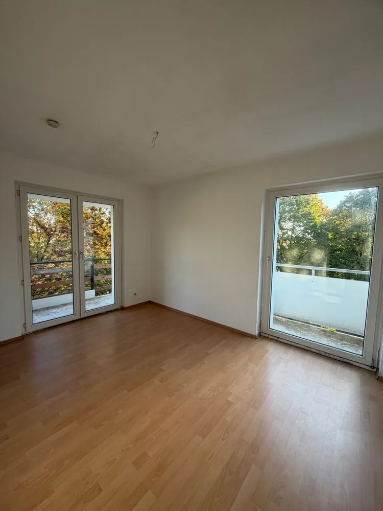 5 Zimmer Wohnung mit 111 m² in Detmold – Bild 3