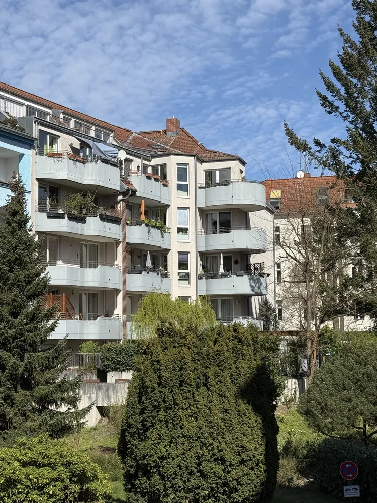 2 Zimmer Wohnung mit 79 m² in Berlin – Bild 1
