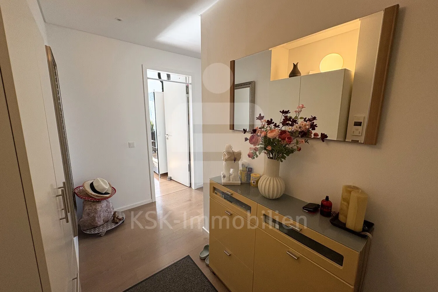 3 room apartment with 81 m² in Cologne – Photo 3