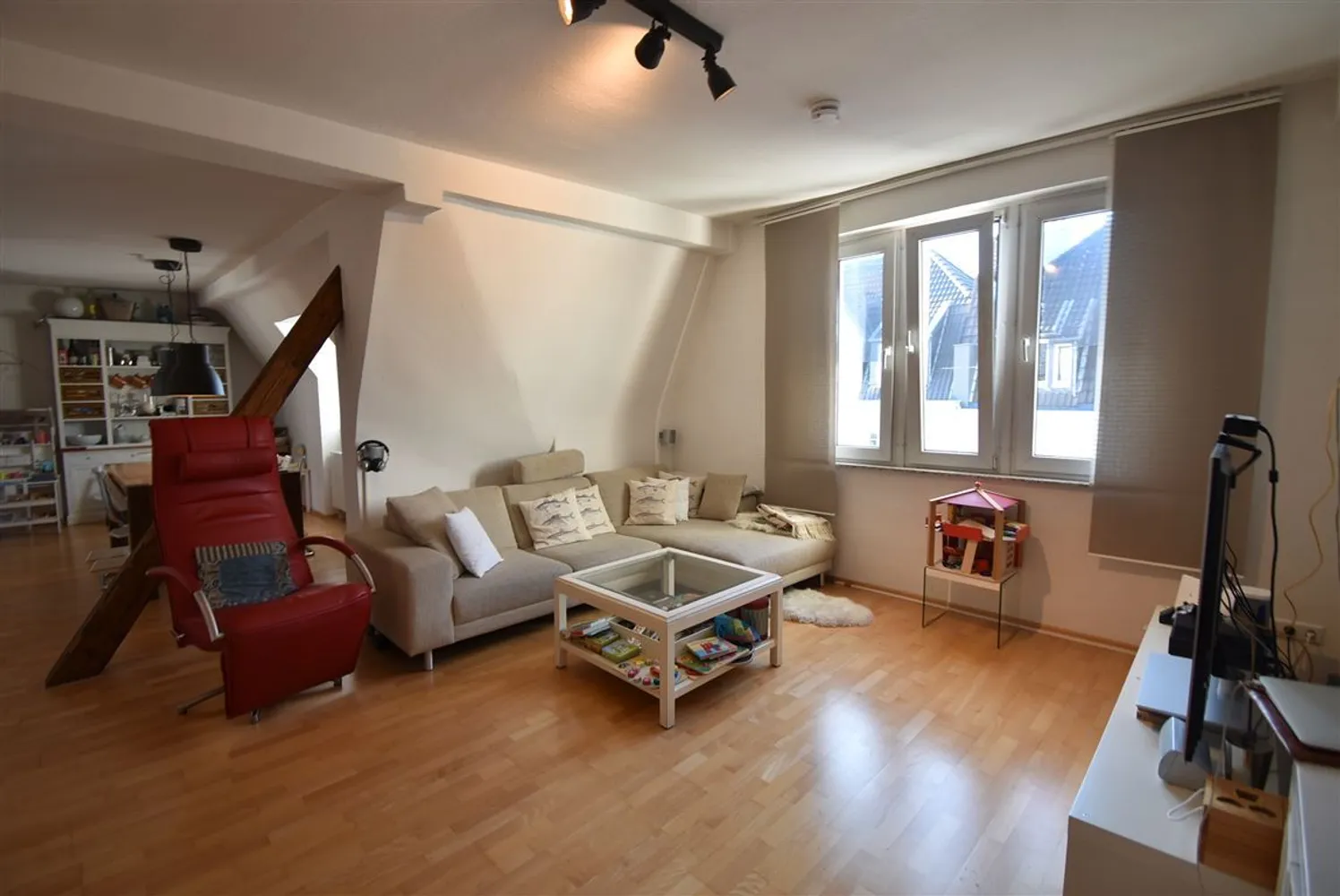 3 Zimmer Wohnung mit 107 m² in Düsseldorf – Bild 8