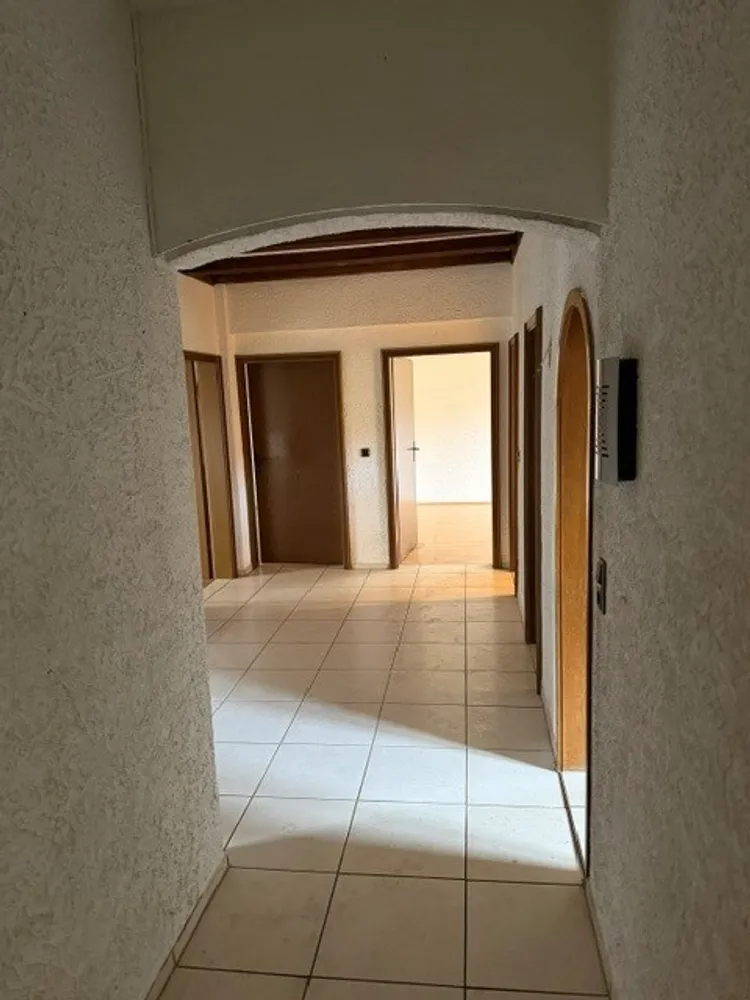 4 Zimmer Wohnung mit 120 m² in Karlsruhe – Bild 2