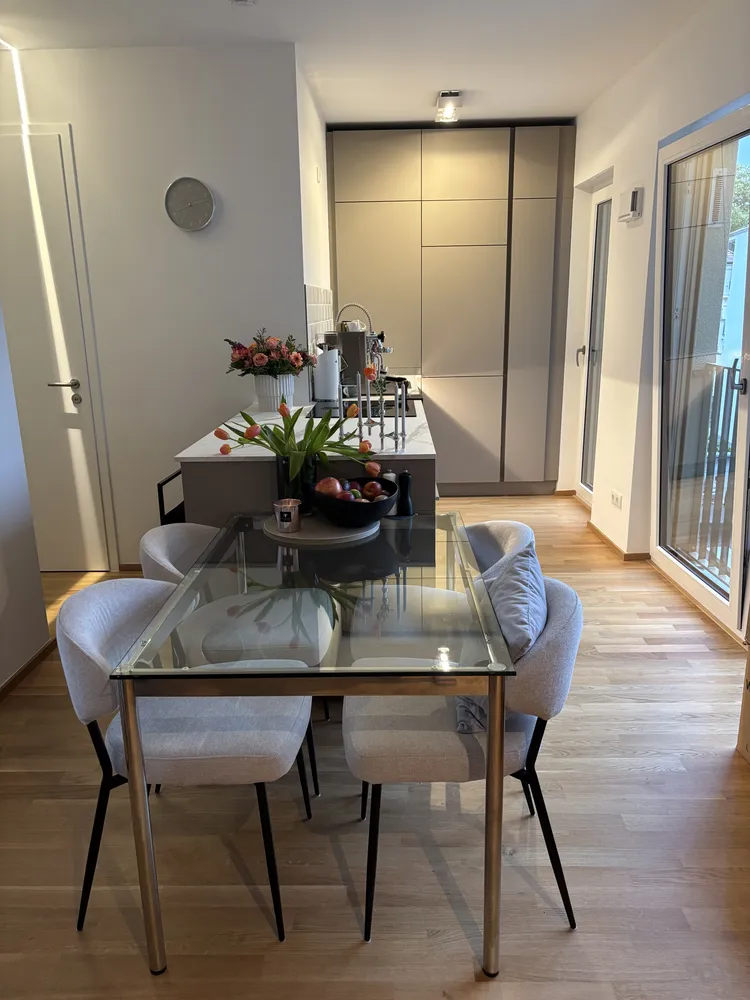 2 Zimmer Wohnung mit 65 m² in Frankfurt am Main – Bild 1