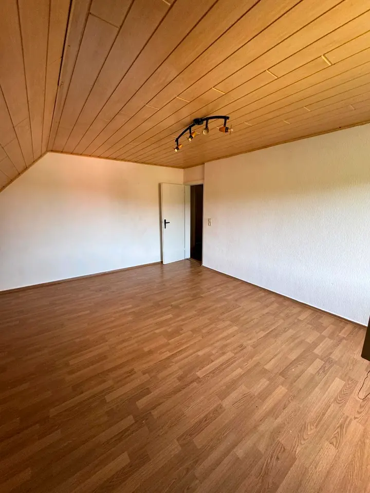 2 Zimmer Wohnung mit 64 m² in Schmalkalden – Bild 2