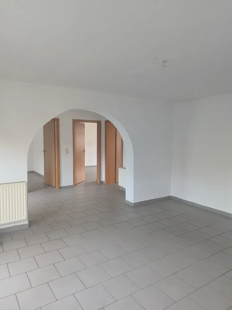 4 Zimmer Wohnung mit 105 m² in Magdeburg – Bild 2