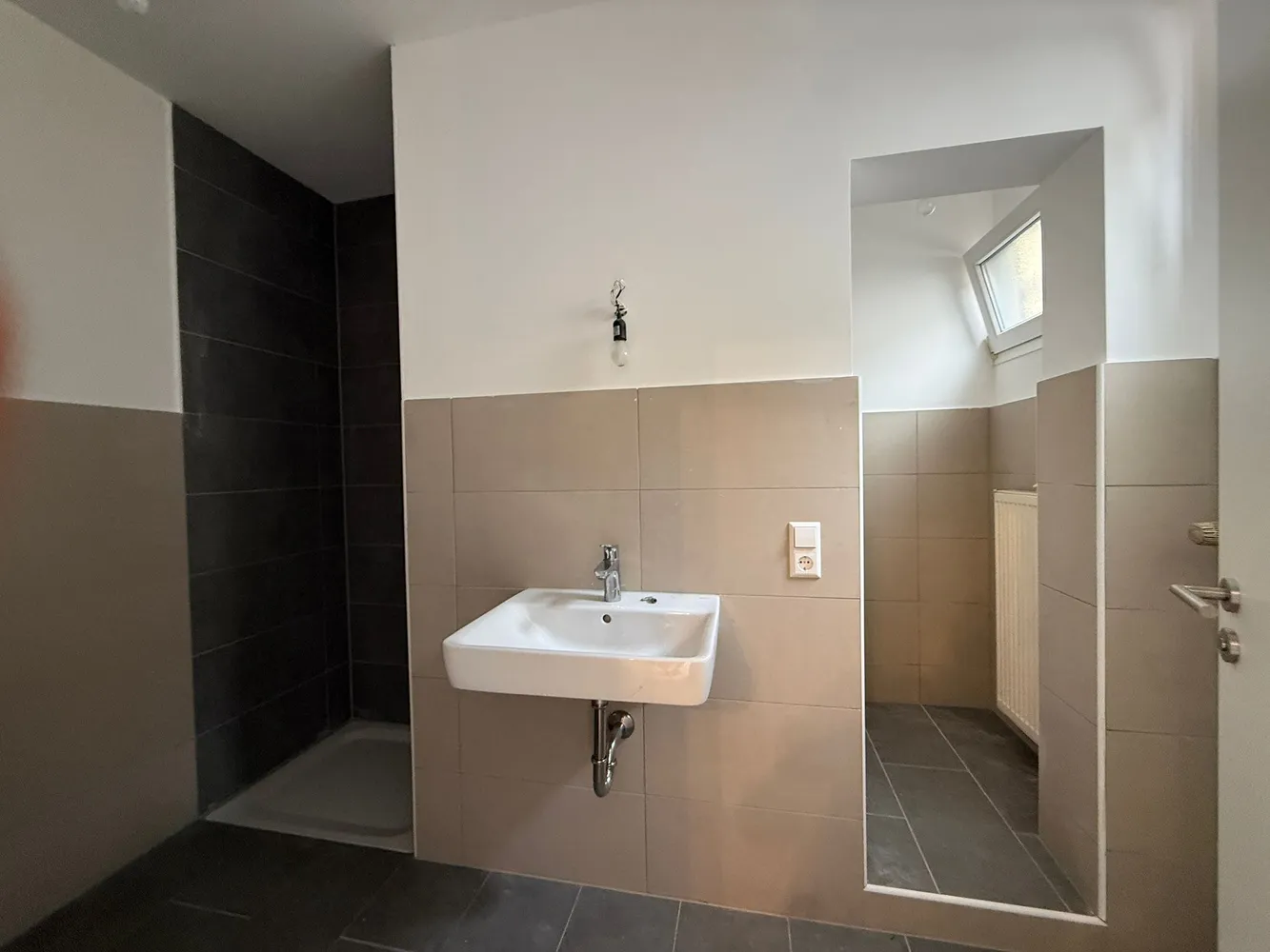 3 Zimmer Wohnung mit 80 m² in Karlsruhe – Bild 2