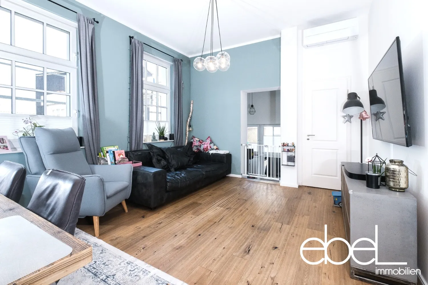 4 Zimmer Wohnung mit 110 m² in Frankfurt am Main – Bild 1