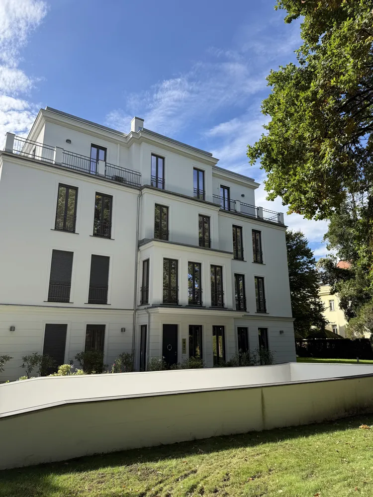 4 room apartment with 150 m² in Berlin – Photo 1