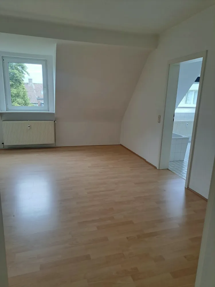 4 Zimmer Wohnung mit 72 m² in Essen – Bild 2