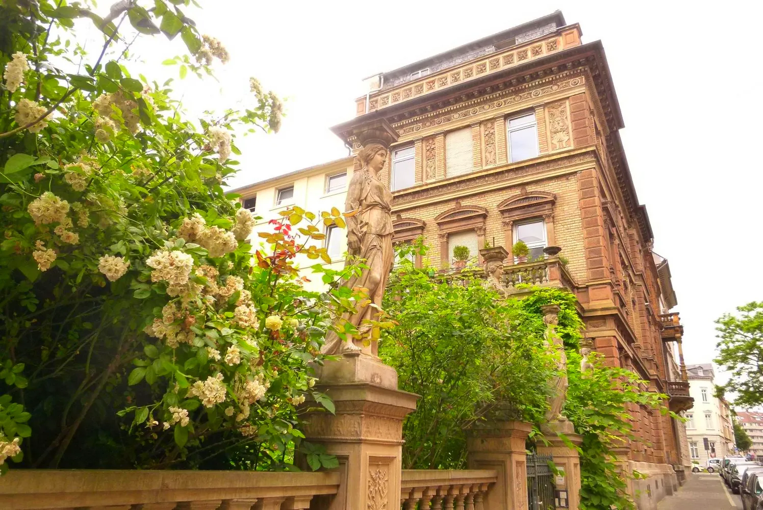 4 Zimmer Wohnung mit 80 m² in Wiesbaden – Bild 1