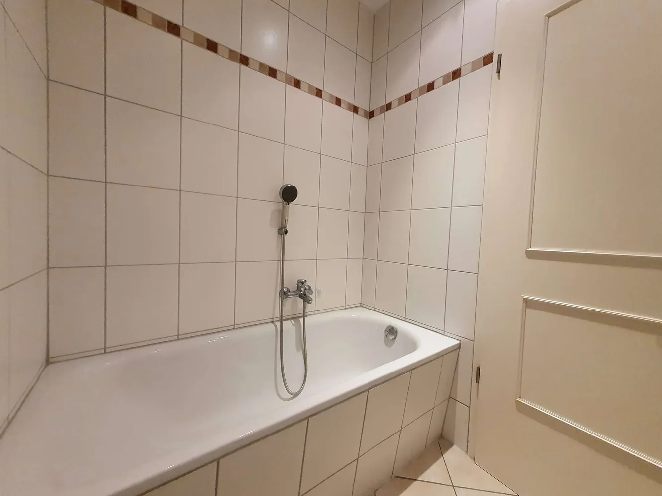 2 Zimmer Wohnung mit 67 m² in Plauen – Bild 8