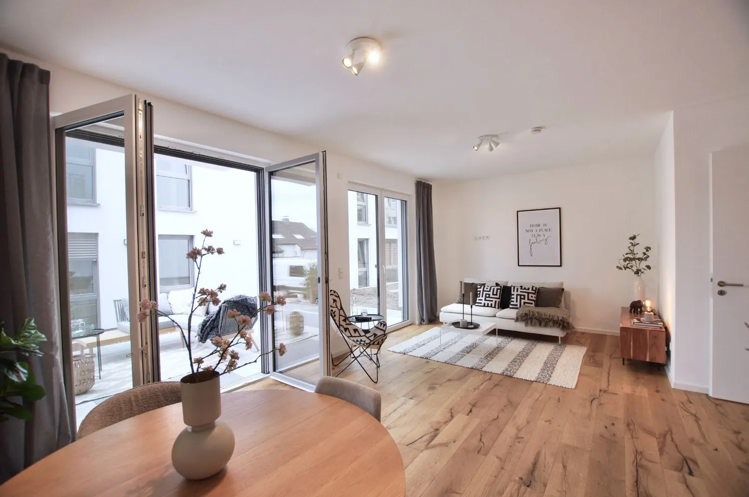 2 Zimmer Wohnung mit 71 m² in Düsseldorf – Bild 1