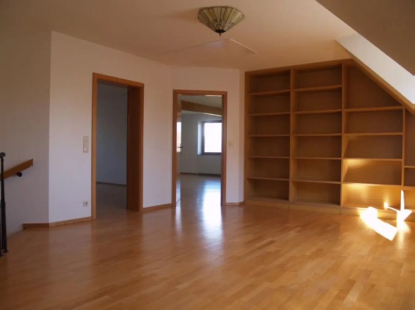 7 Zimmer Haus mit 300 m² in Pinneberg – Bild 9
