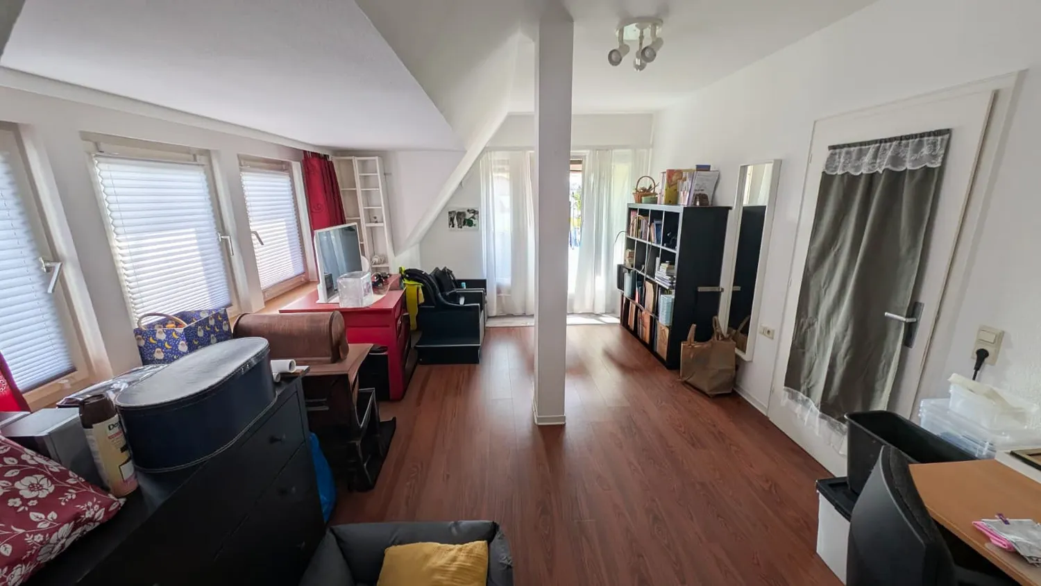 6 Zimmer Wohnung mit 141 m² in Metzingen – Bild 5