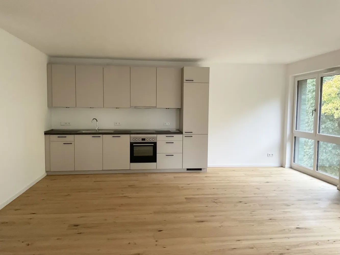 4 Zimmer Wohnung mit 125 m² in Hannover – Bild 2