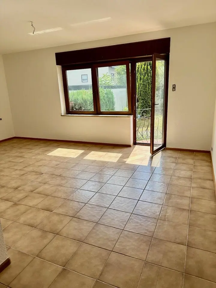 5 Zimmer Wohnung mit 150 m² in Ettlingen – Bild 2
