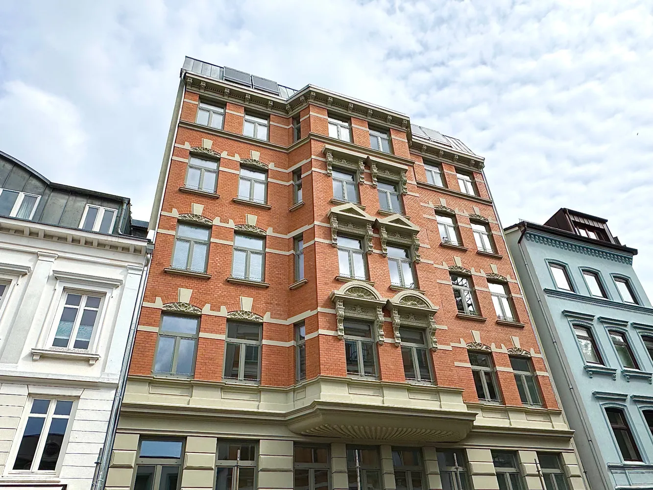 2 Zimmer Wohnung mit 66 m² in Hamburg – Bild 1